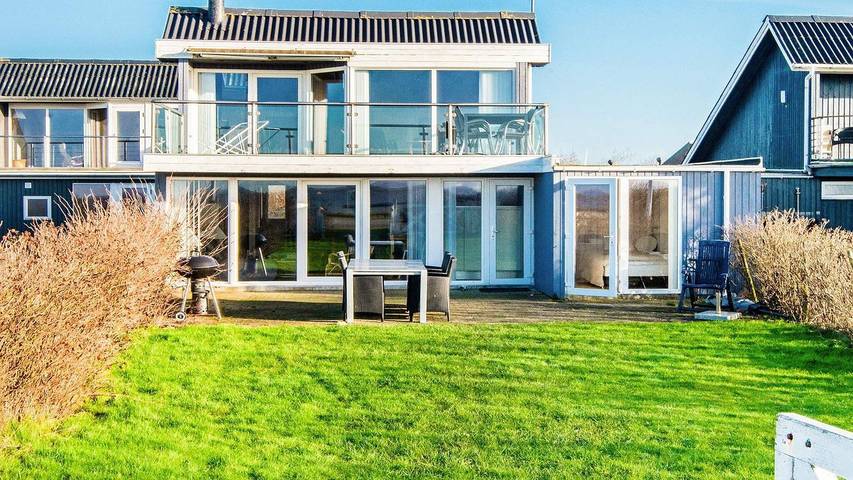 Ferienhaus für 7 Personen, mit Ausblick und Sauna sowie Terrasse in Bork Havn