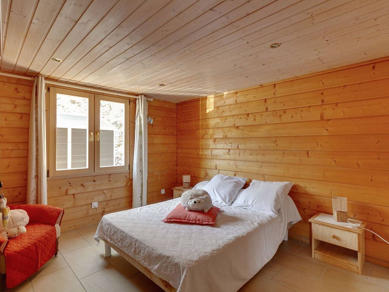 Retraite au chalet au bord de la rivière in Le Cheylard, Parc naturel régional des Monts d'Ardèche