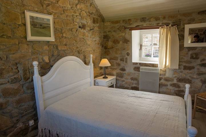 Antigua casa de piedra entre Crozon y Camaret (200m del mar in Crozon, Iroise