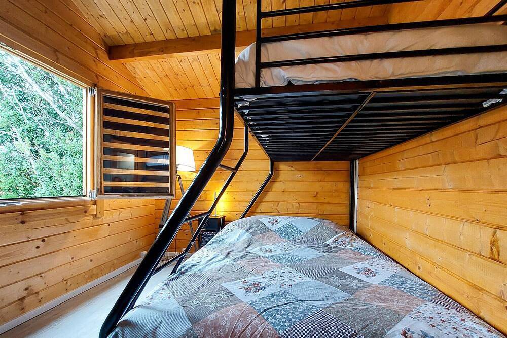 2 bedroom awesome home in Chenac-Saint-Seurin-d' in Chenac-Saint-Seurin-d'Uzet, Saintes region