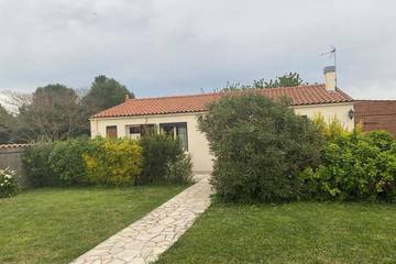 Gîte pour 6 personnes, avec terrasse à Saint-Laurent-de-la-Prée