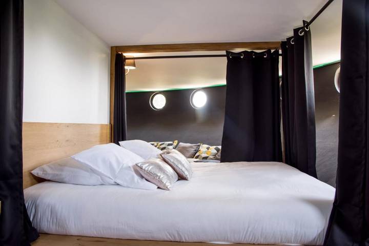 Chambre d’hôte pour 2 personnes, avec piscine