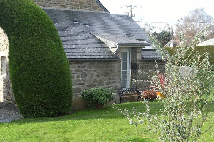 Maison de vacances pour 2 personnes, avec terrasse et jardin à Saint-Coulomb