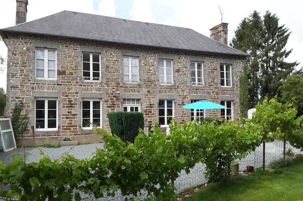 B&b for 11 People in Le Loreur, Côte de la Déroute