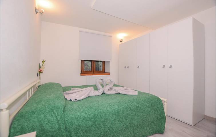 Ganze Ferienwohnung, Idro Sky Loft: WiFi, Küche, 2.5km zur Stadt. in Baitoni, Bondone