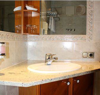 Hotel Restaurant Waldhorn - Doppelzimmer Stammhaus in Friedrichshafen, Region Bodensee-Oberschwaben