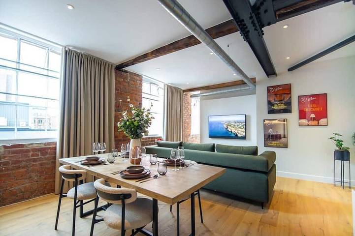 Glamping for 4 people in Manchester