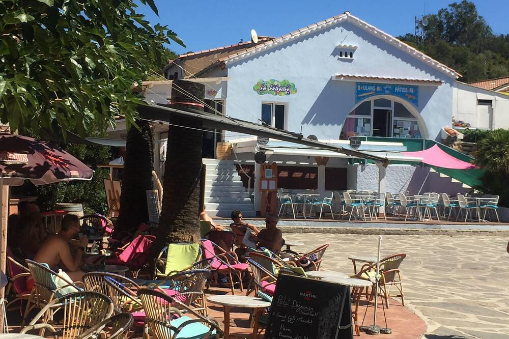 Ganze Wohnung, Le Cousteline - \"Maisonnette\" 20m2 Air conditioned Sea view Terrace in Hyeres, Parc national Port-Cros