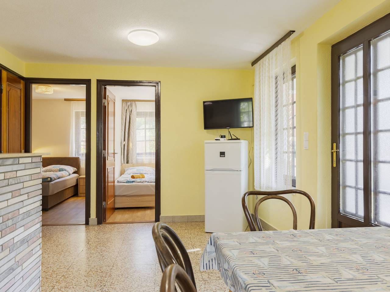 Leslie in Szabadifürdő, Siofok