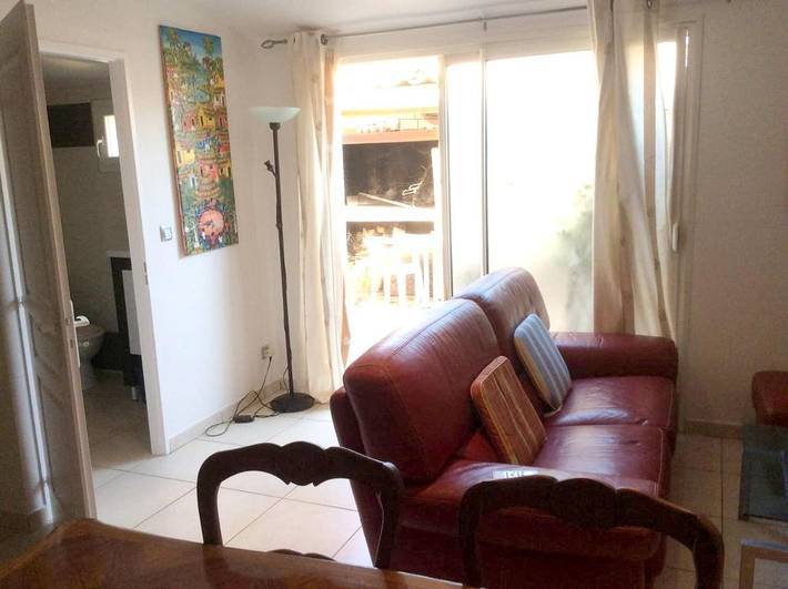 Gîte pour 2 personnes, avec terrasse ainsi que piscine et jardin à Lunel-Viel - 4