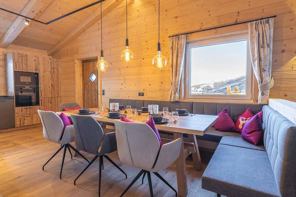 Chalet met whirlpool en sauna op de skipiste in Gerlos, Kitzbüheler Alpen