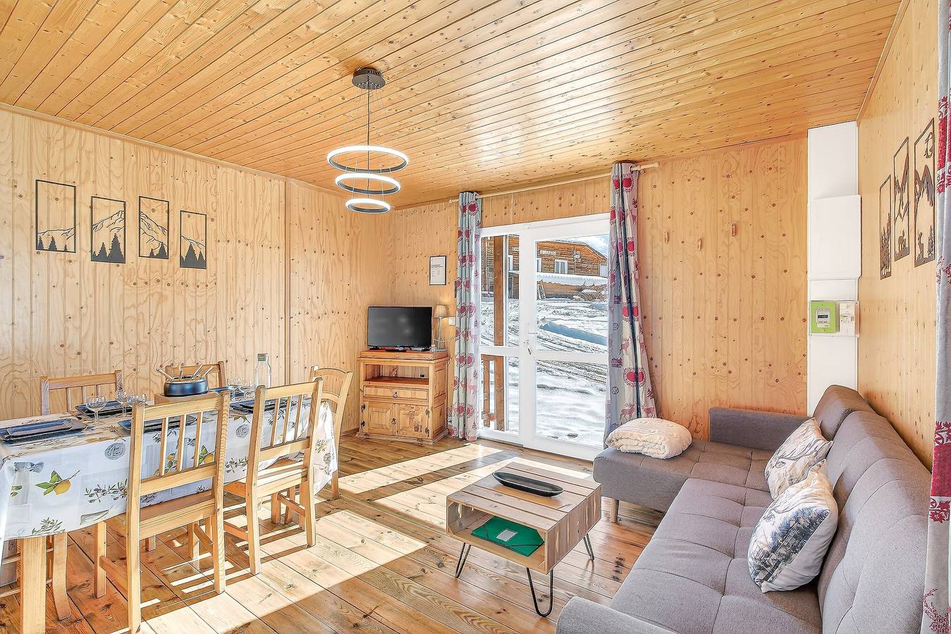 Komplettes Chalet in der Nähe von Ski und See in Seyne, Alpes-de-Haute-Provence