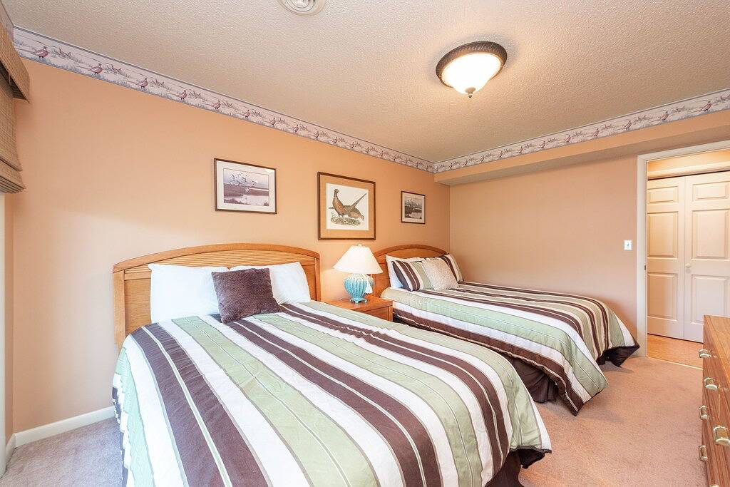 Cozy Cove Retreat w/ Deck & Fireplace in McHenry, Deep Creek Lake