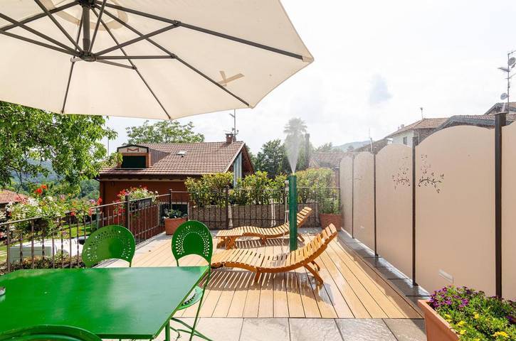 Ferienwohnung für 4 Personen, mit Terrasse und Garten sowie Ausblick in Pisano