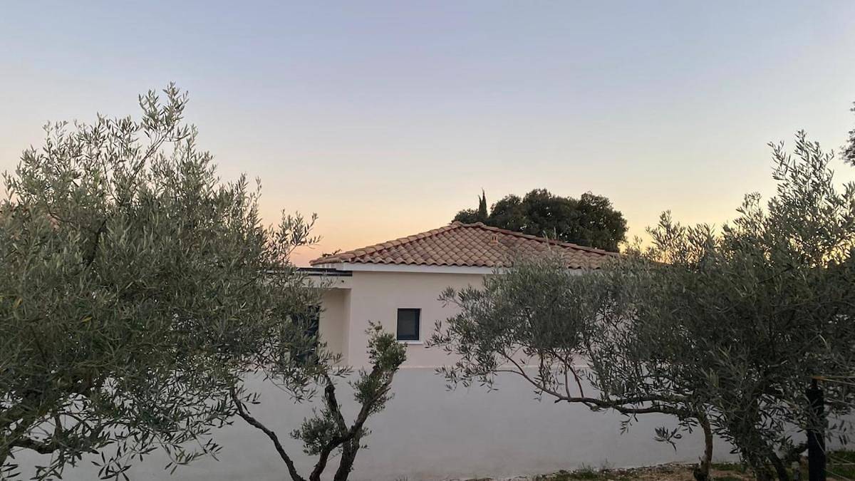 Three-Bedroom House in Garrigues-Sainte-Eulalie, Nimes und Umgebung