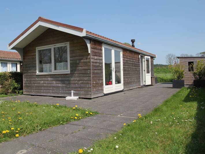 Ferienhaus für 4 Personen, mit Terrasse in Warmenhuizen