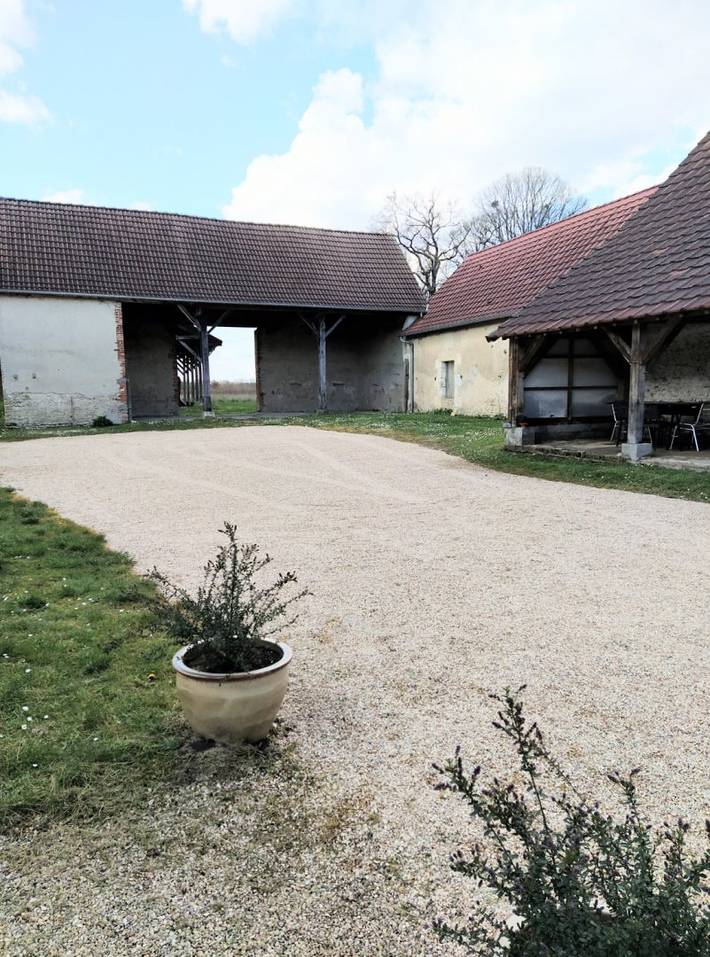 Gîte pour 6 personnes, avec terrasse et jardin, animaux acceptés dans le Cher - 2