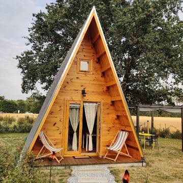 Maison de campagne pour 4 personnes, avec jardin ainsi que piscine et vue sur le lac à Vivy