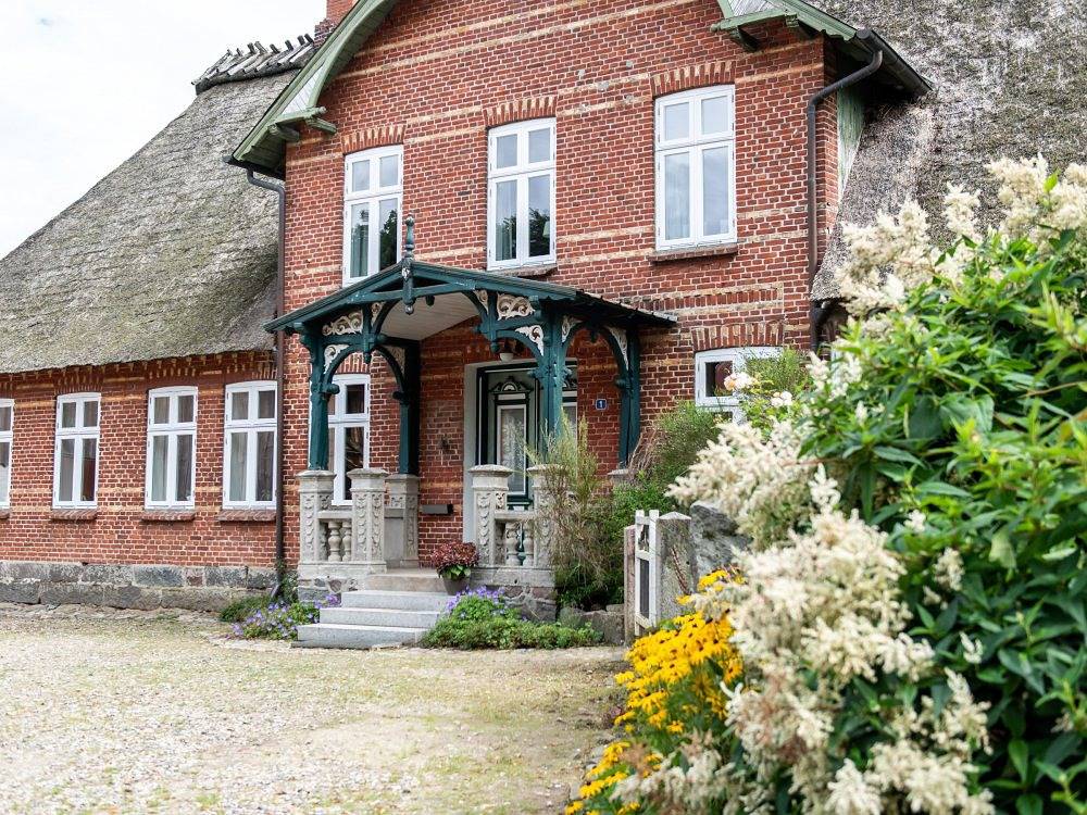 Thielsenhof - Frontspieß in Dollerup, Schleswig-Flensburg