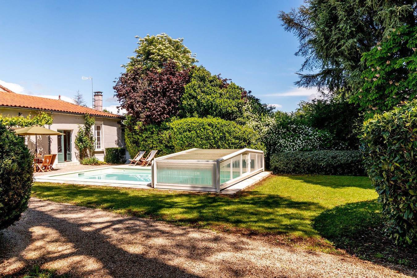 Les Trois Cèdres in Atur, Périgord Blanc