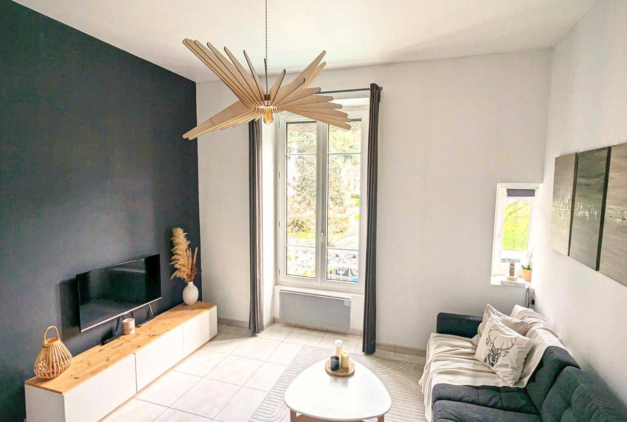 Appartement entier, One-Bedroom Apartment in Saint-Martin-d'Uriage, Isère