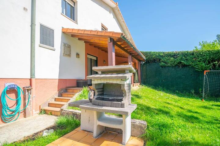 Casa de vacaciones para 8 personas, con piscina además de vistas y jardín en Navarra - 2