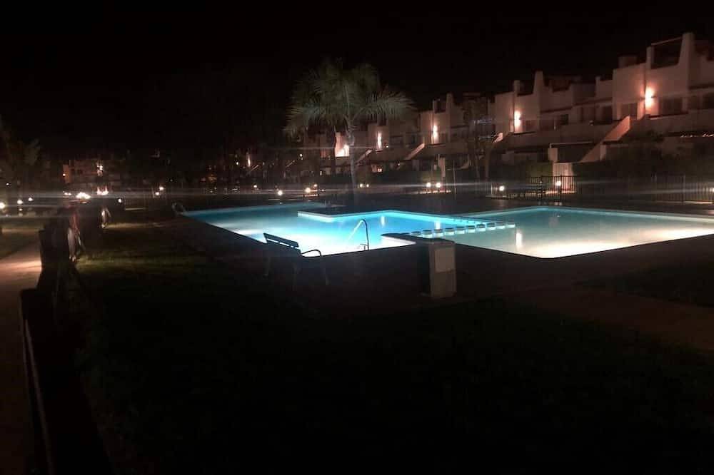Entire apartment, Apartment with solarium on golf resort in Condado de Alhama, Alhama de Murcia