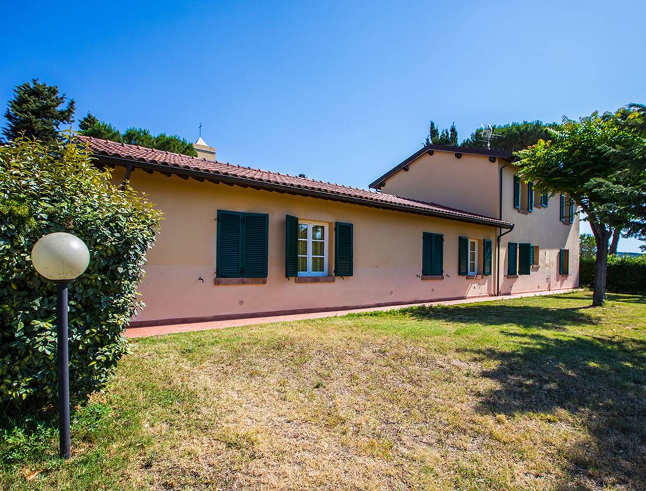 Ferienhaus 'Podere Simonetta - A10' mit Gemeinschaftspool, Privatterrasse und Wlan in Cecina, Etruskische Küste