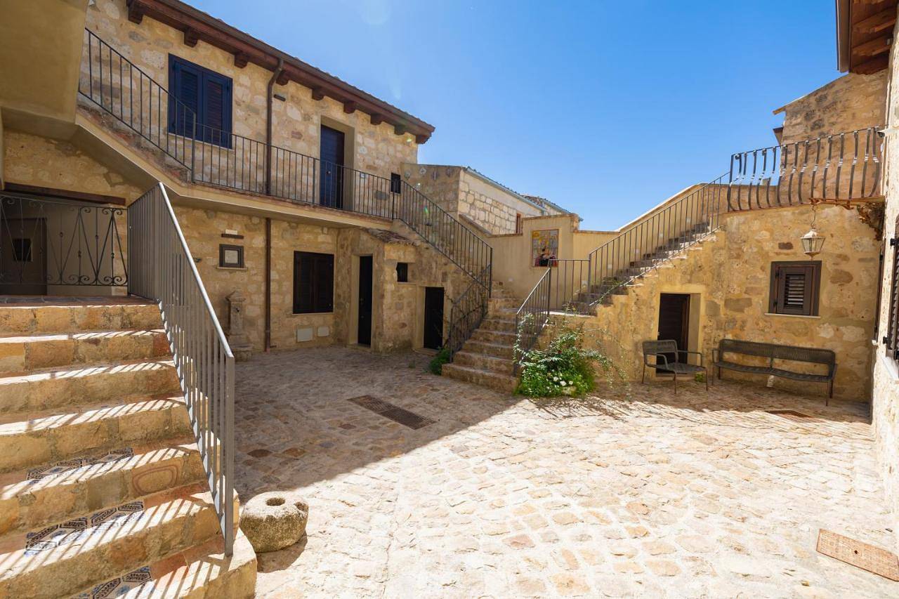 Baglio Saccù apartment & spa in Petralia Soprana, Provincia di Palermo