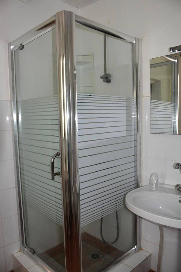 Hôtel pour 2 personnes, avec piscine ainsi que jacuzzi et jardin dans Anse Tarare - 3