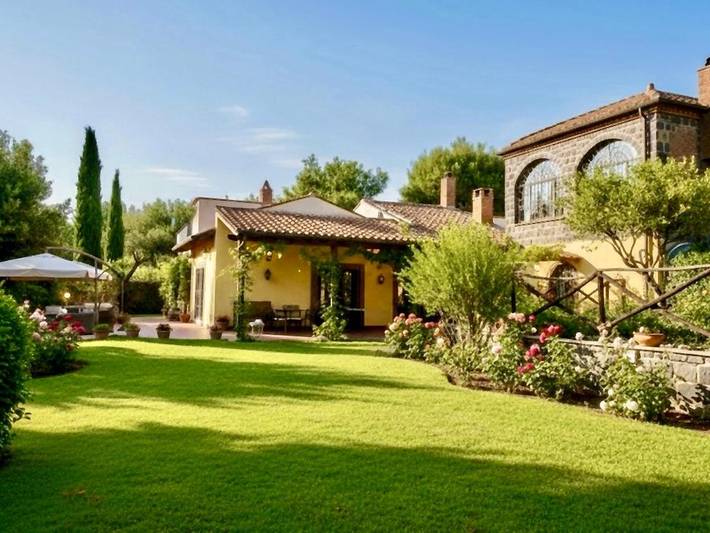 Casa vacanza per 2 persone, con Terrazza e Giardino nonché Piscina e Panorama a Milo