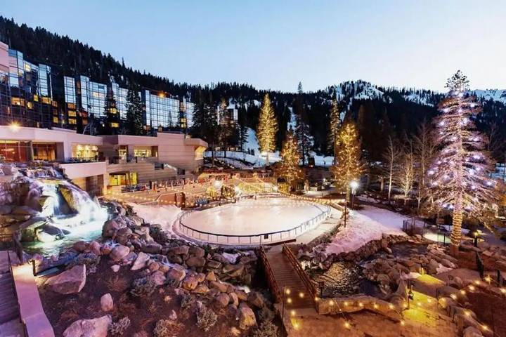 Vacation rental for 4 people, with pool and yard as well as hot tub in Squaw Valley