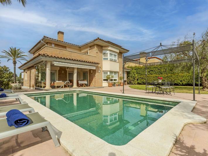 Dom dla 8 osób, z taras w Reus