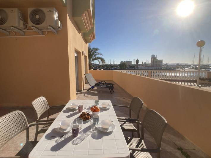 Apartamento entero, Amplio apartamento 2 habitaciones, gran terraza, tranquilo in Los Miradores del Puerto, San Javier