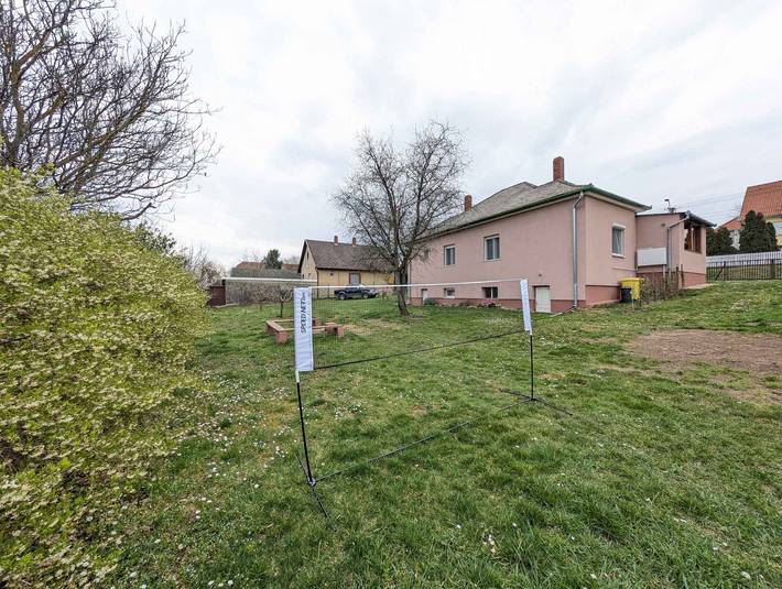 Ferienhaus mit Terrasse und großem Garten in Fonjod, Plattensee Südufer