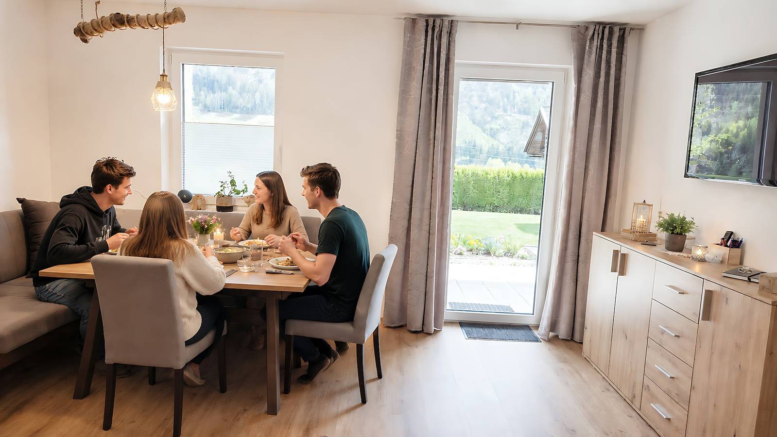 Ganze Wohnung, Apartment 'Koni´s Ferienwohnung' mit Bergblick und überdachten Autoabstellplatz in Hohe Tauern, Rangersdorf