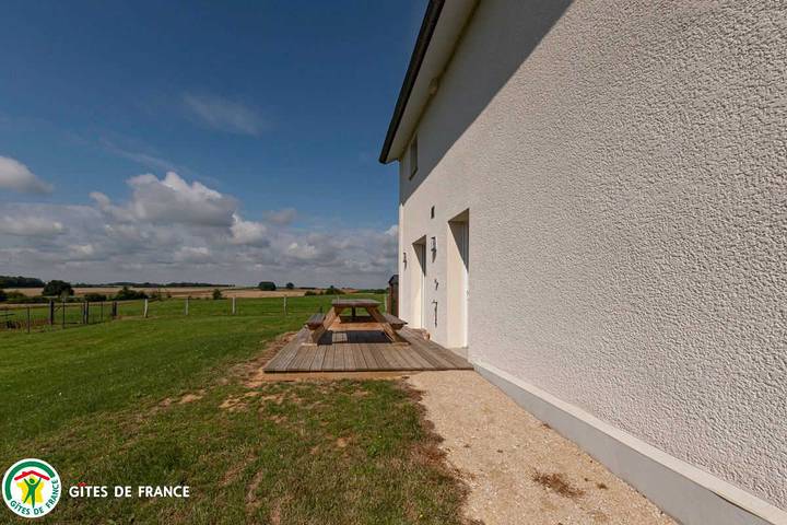 Gîte pour 15 personnes, avec Jacuzzi et Terrasse à Giffaumont-Champaubert