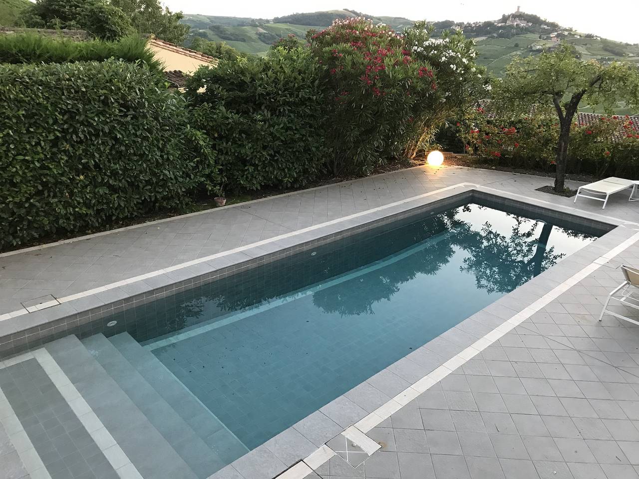 Geräumige Villa mit privatem Pool in Ca' dei Rovati in Castana, Oltrepò Pavese