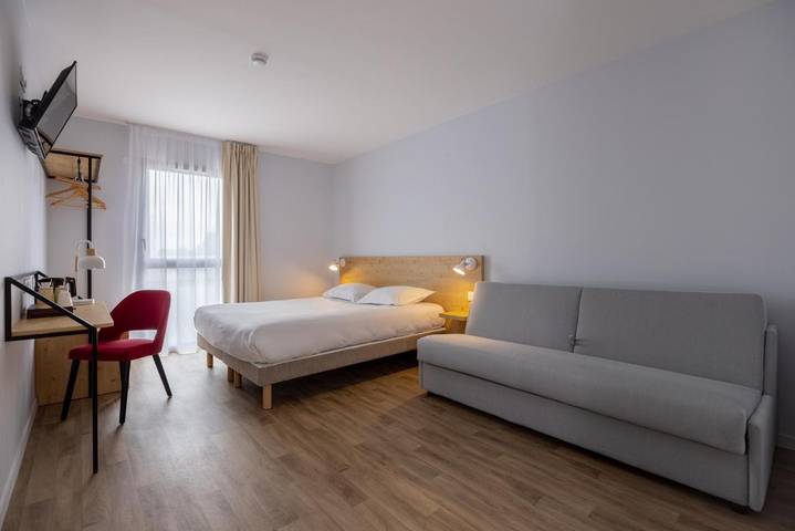 Hôtel pour 2 personnes, avec Terrasse ainsi que Jardin et Piscine