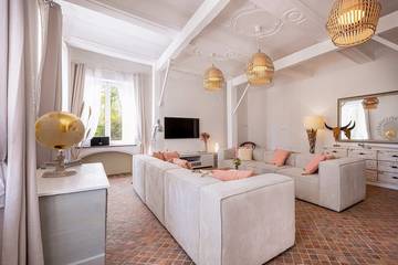 Château pour 10 Personnes dans Cavaillon, Parc naturel régional du Luberon, Photo 2