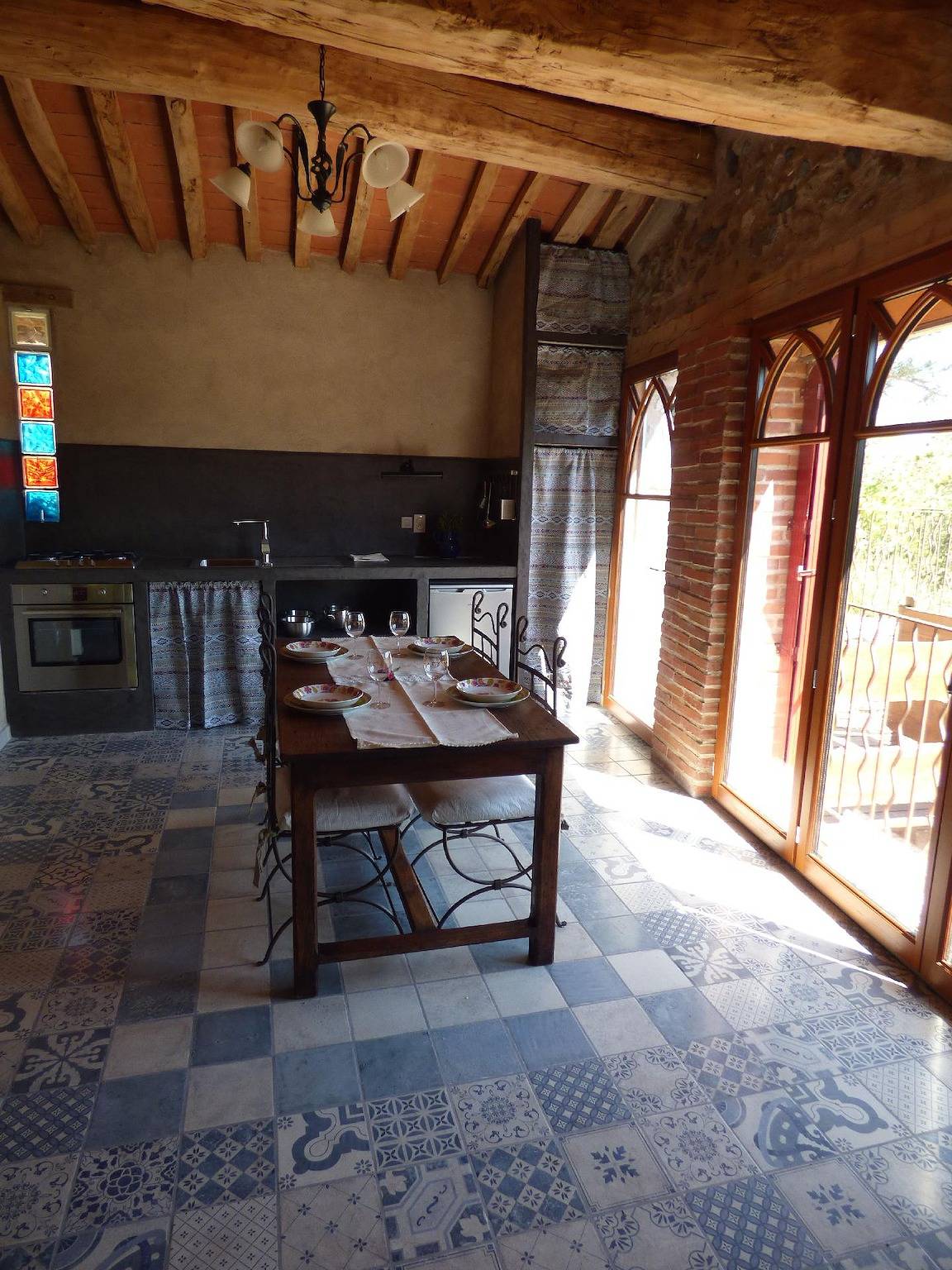 Gîte with private pool in a lush setting in Caixas, Perpignan region