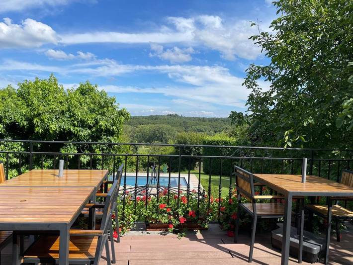 Location de vacances pour 6 personnes, avec vue ainsi que jardin et piscine à Halle - 3