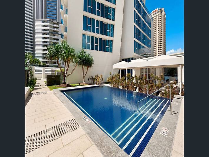 Holiday apartment for 5 people, with balcony/terrace and pool in Gold Coast