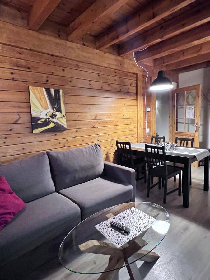 Gîte pour 4 personnes, avec vue, animaux acceptés dans Incles - 2