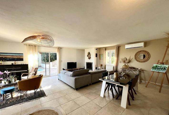Villa pour 6 personnes, avec piscine ainsi que jardin et vue à Borgo - 2