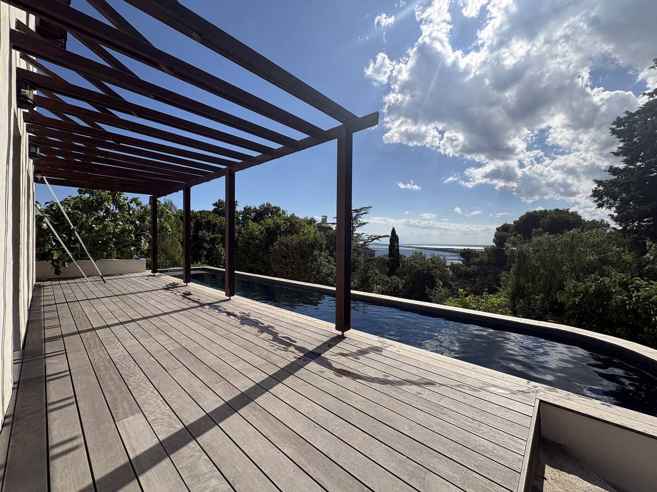 90 Maison Avec Piscine Et Jardin in Mont Saint-Clair, Sete