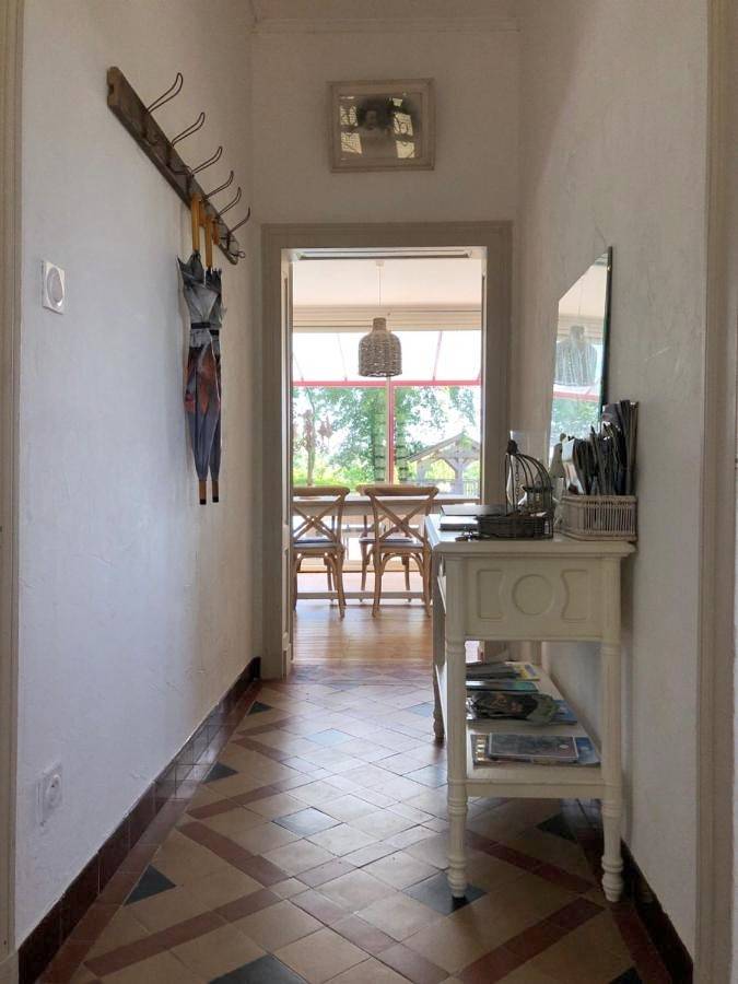 Location de vacances pour 10 personnes, avec vue ainsi que jardin et piscine à Bergerac - 4