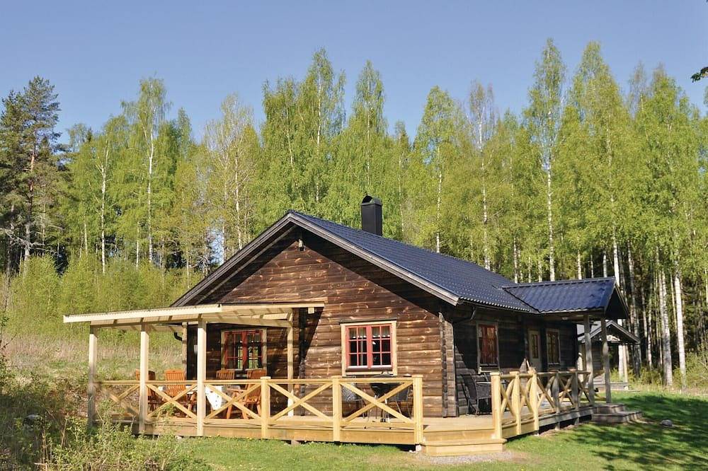 Cozy home in Långserud with jacuzzi in Värmlands land