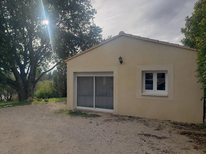 Location de vacances pour 2 personnes, avec Terrasse et Vue à Lauris - 2