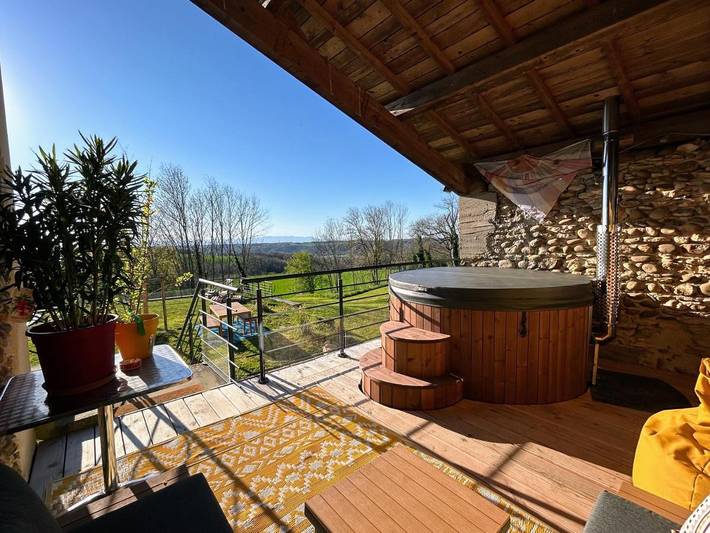 Gîte pour 2 personnes, avec Balcon et Terrasse ainsi que Jardin et Piscine à Saint-Martin-d'Août - 2